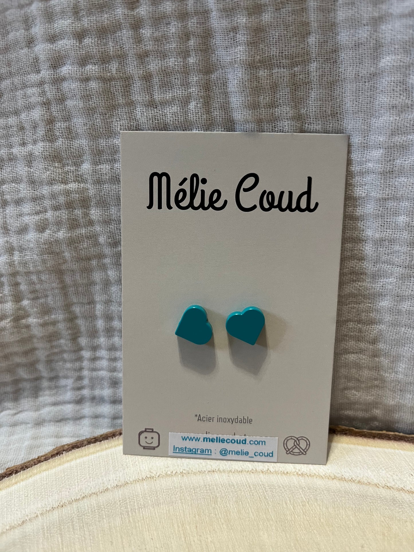 Boucles d’oreilles puces cœurs