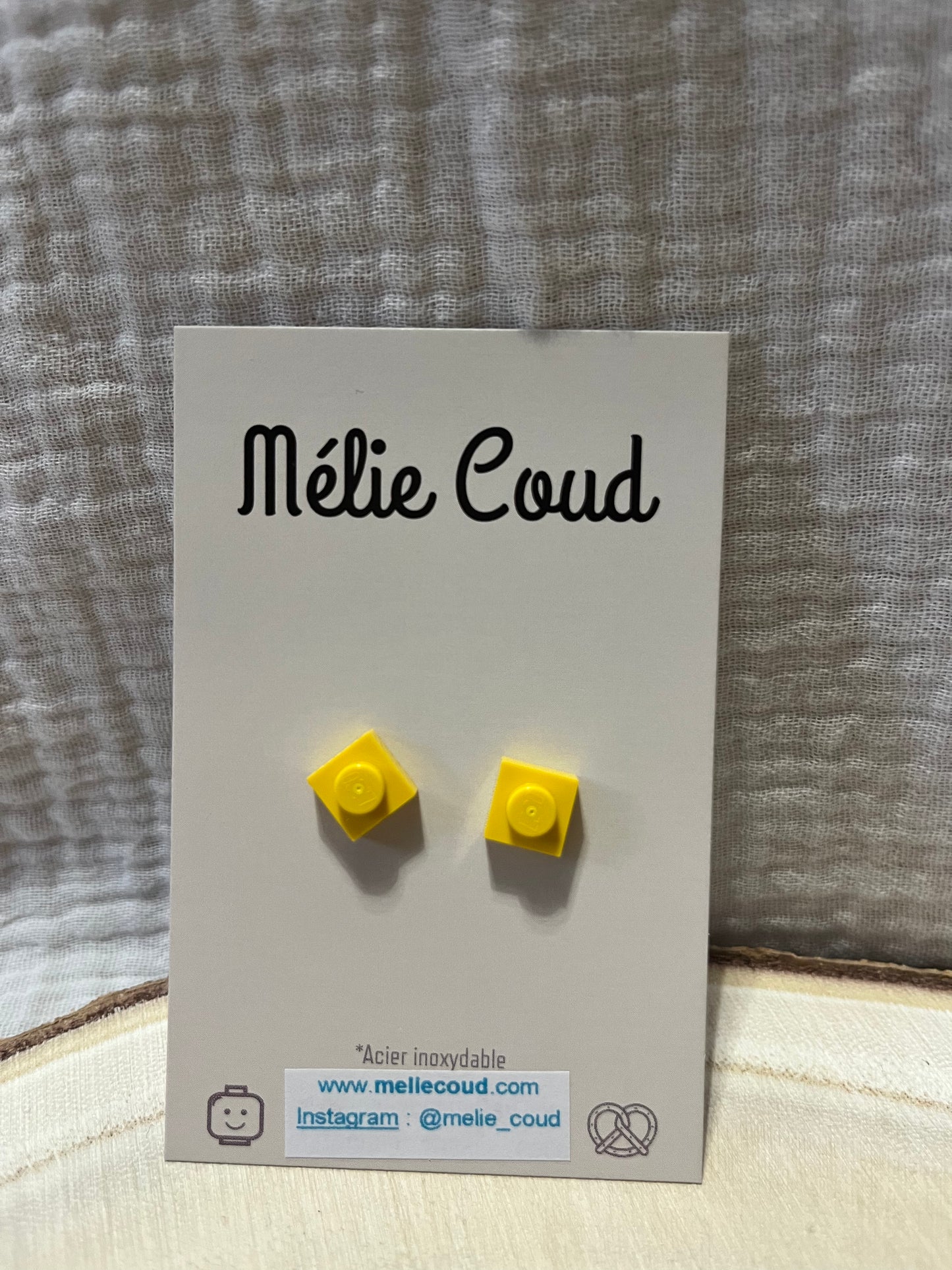 Boucles d’oreilles puces