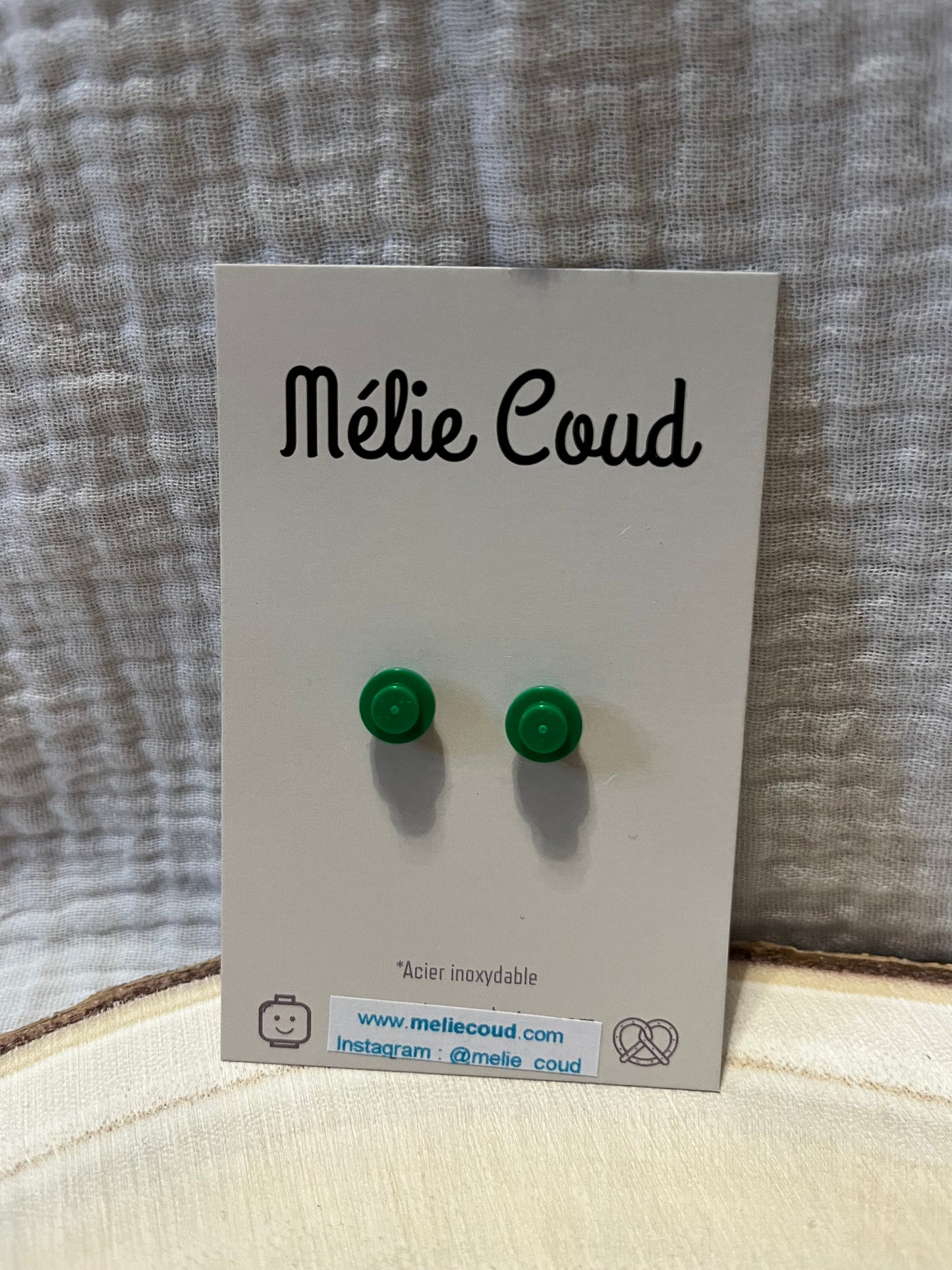 Boucles d’oreilles puces